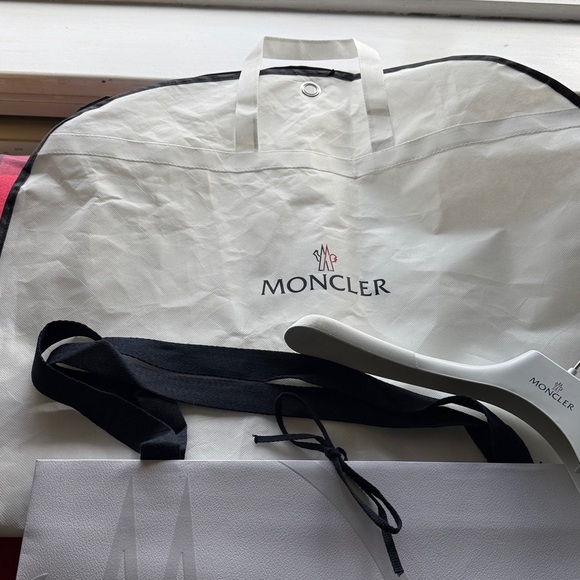 New MONCLER shopping bag, hanging garment bag and hanger Authentic 💯 - Picture 11 of 11